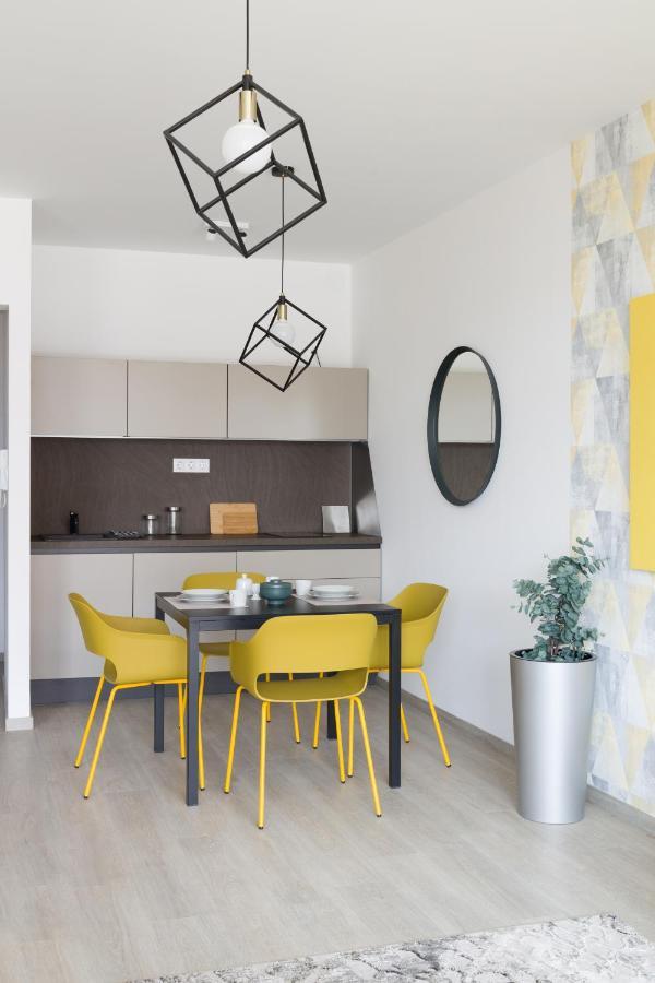 Parizs Garden Apartments Debrecen Bagian luar foto