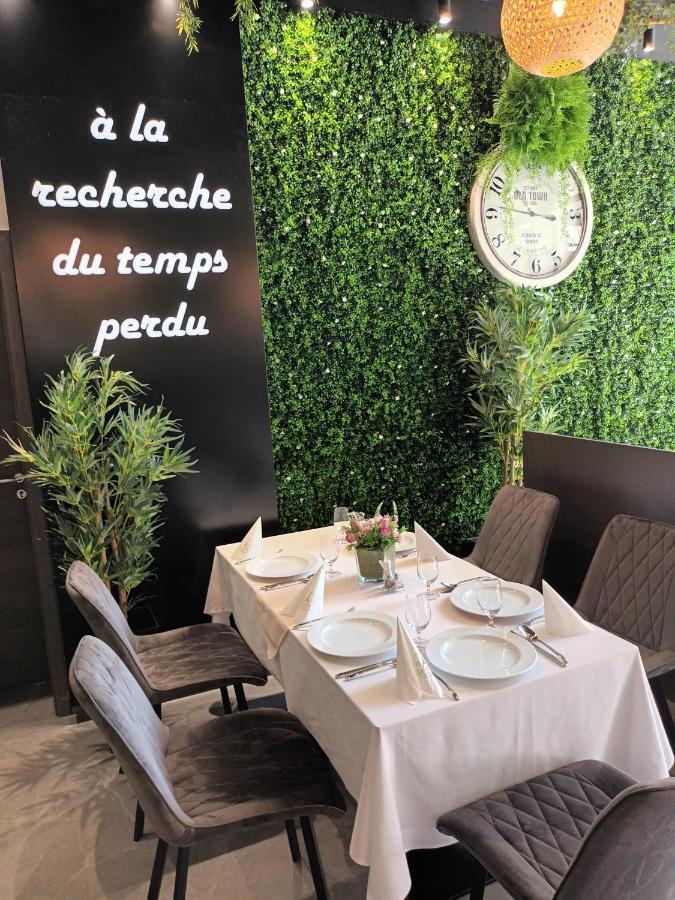 Parizs Garden Apartments Debrecen Bagian luar foto