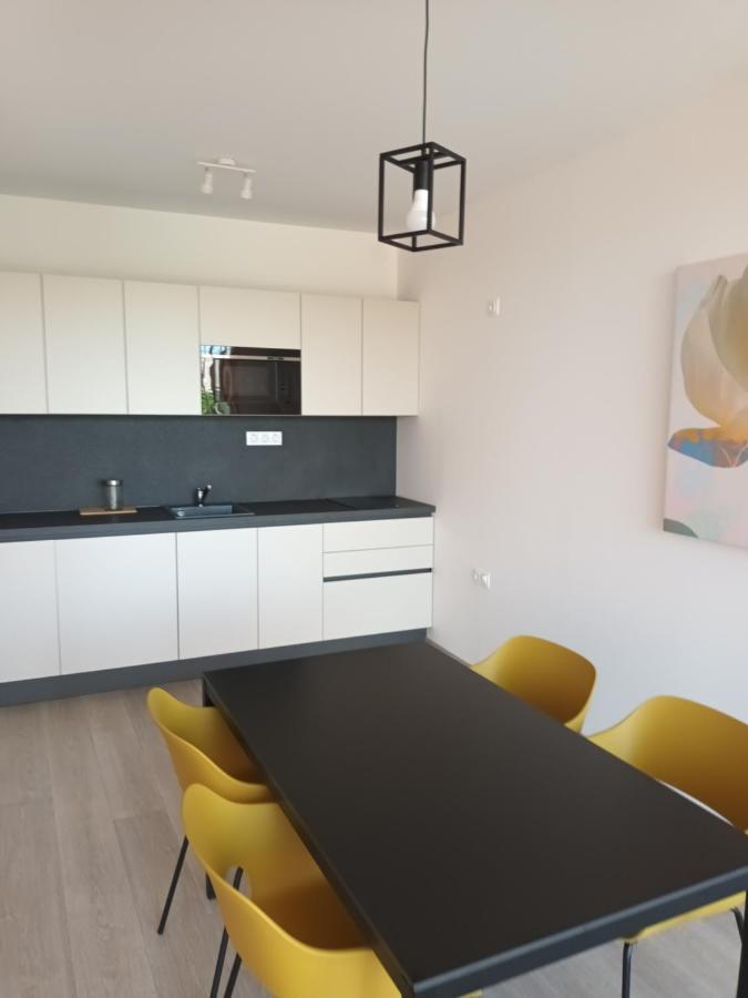 Parizs Garden Apartments Debrecen Bagian luar foto
