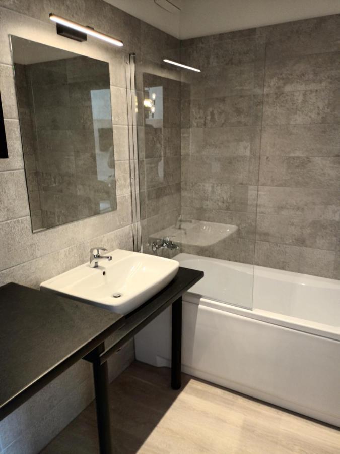 Parizs Garden Apartments Debrecen Bagian luar foto